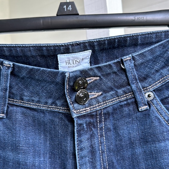 USA Hudson jeans, Beth midrise baby boot two button closure, size 29 - Picture 4 of 11